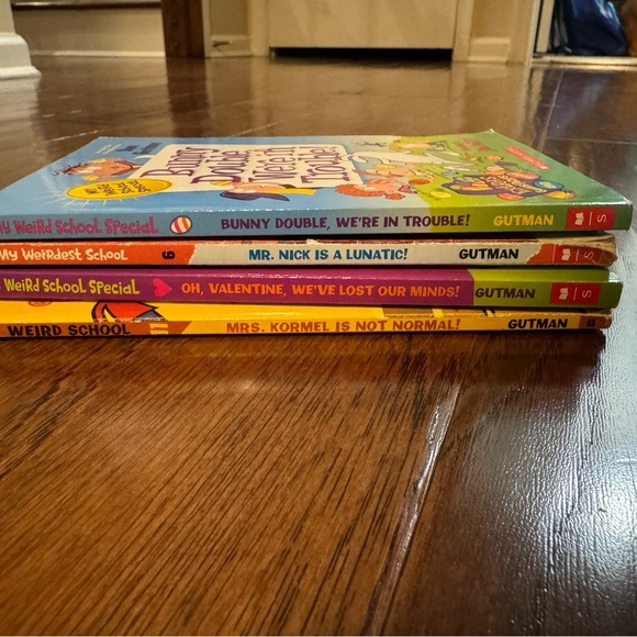 Dan Gutman Children's Book Set, Bundle of 8 from the My Weird School series - Picture 6 of 8